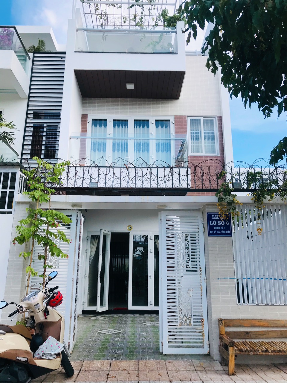 Cho thuê nhà nguyên căn 3 tầng, khu Đô Thị Mỹ Gia, Nha Trang.